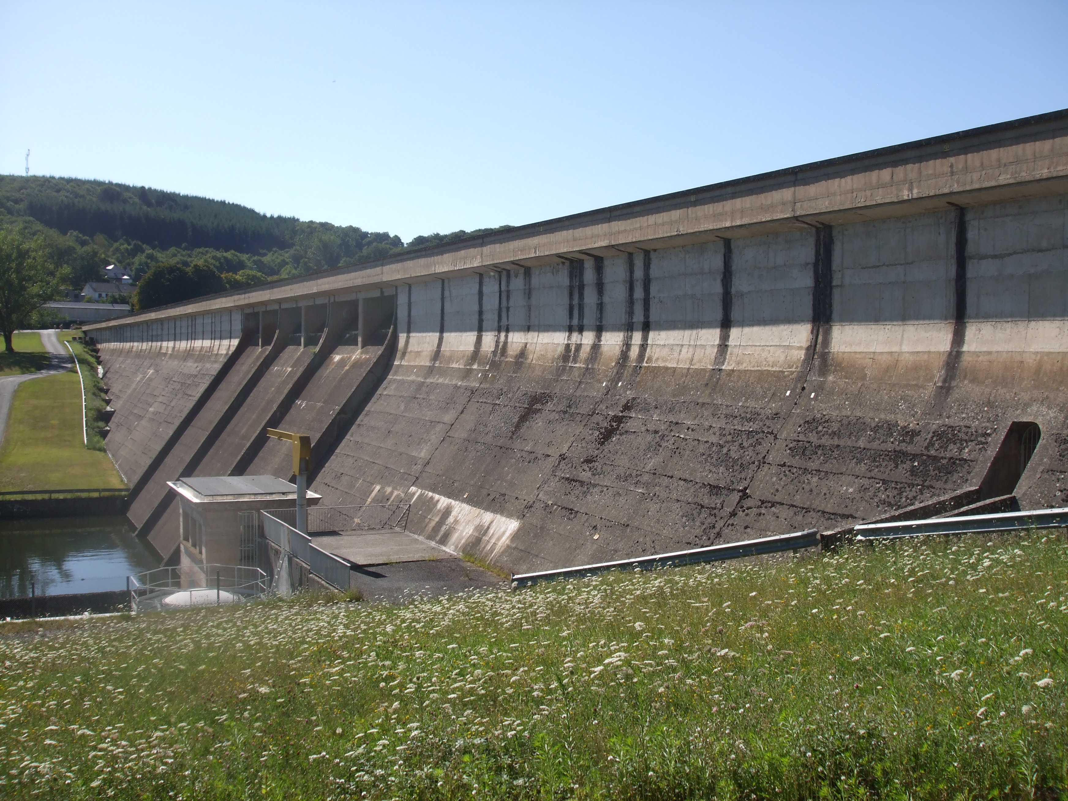 Barrage de Villefranche-de-Panat
