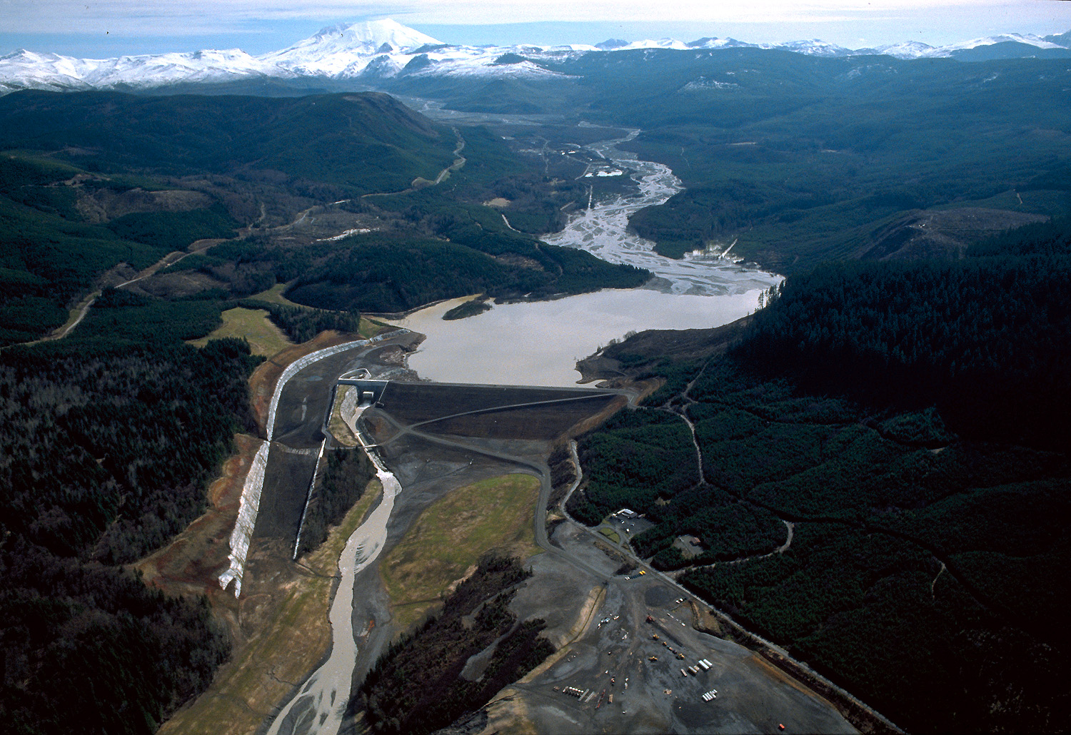 Toutle River Sediment Retention Structure