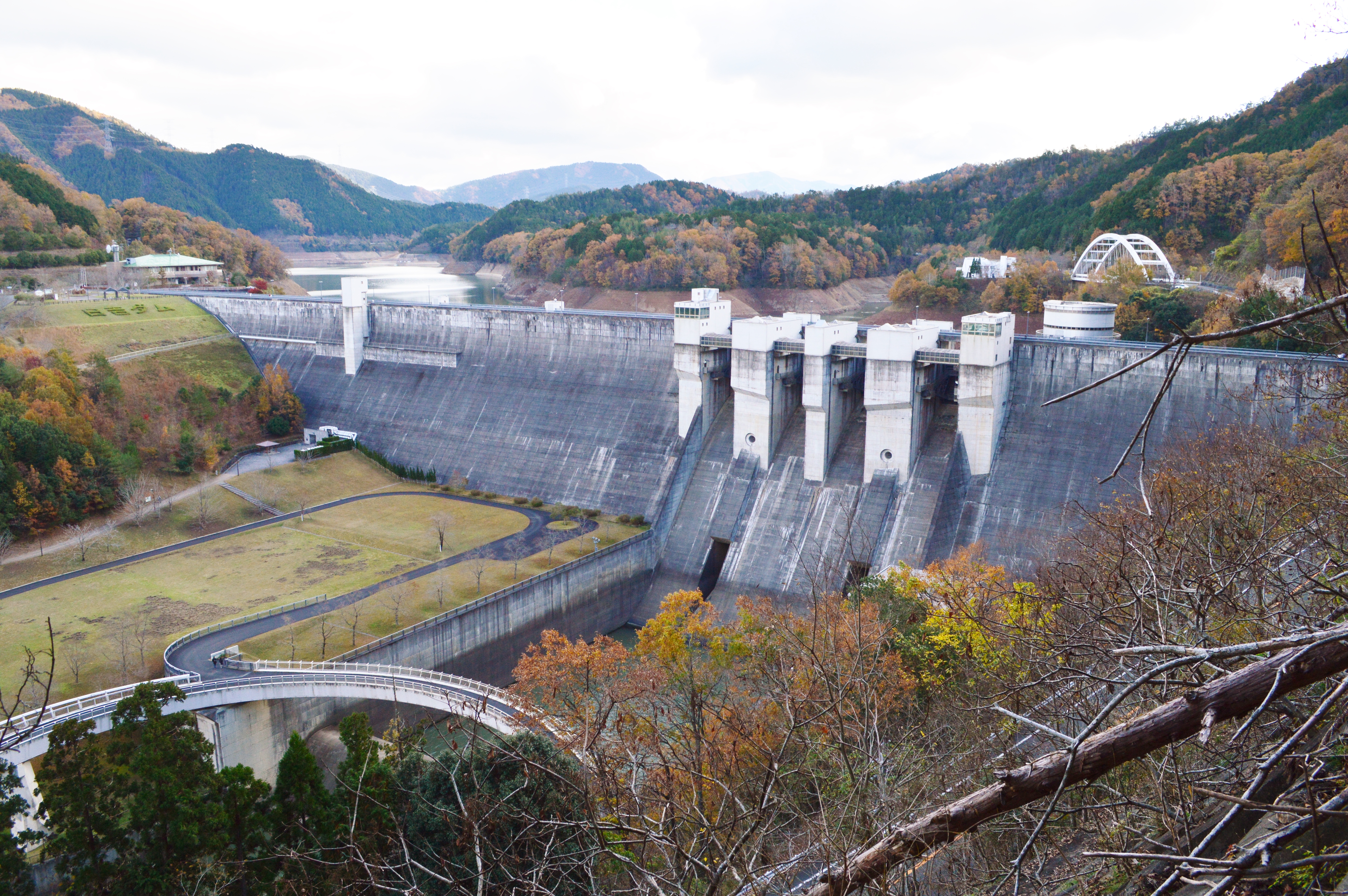 日吉ダム