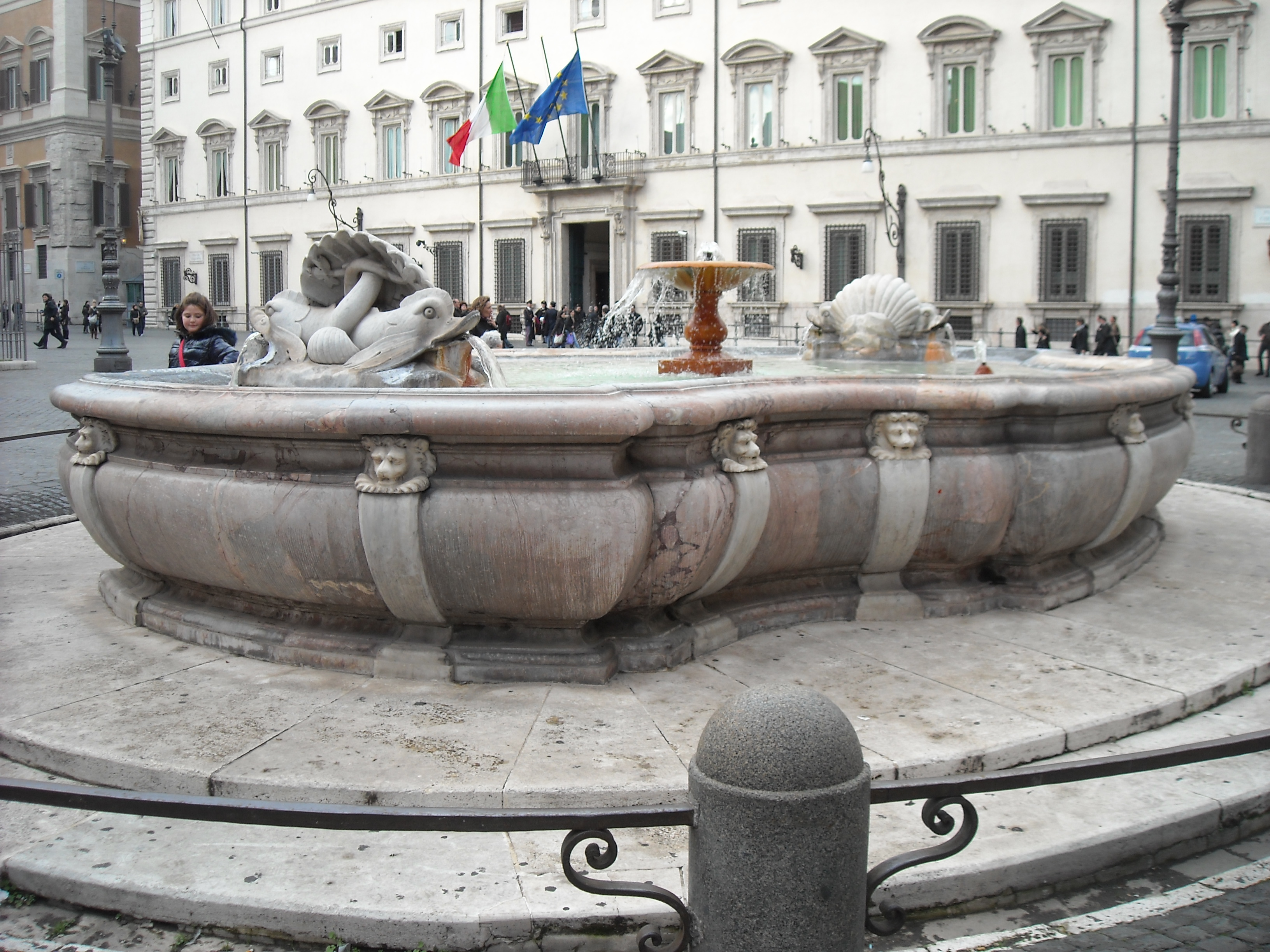 Fontana di piazza colonna