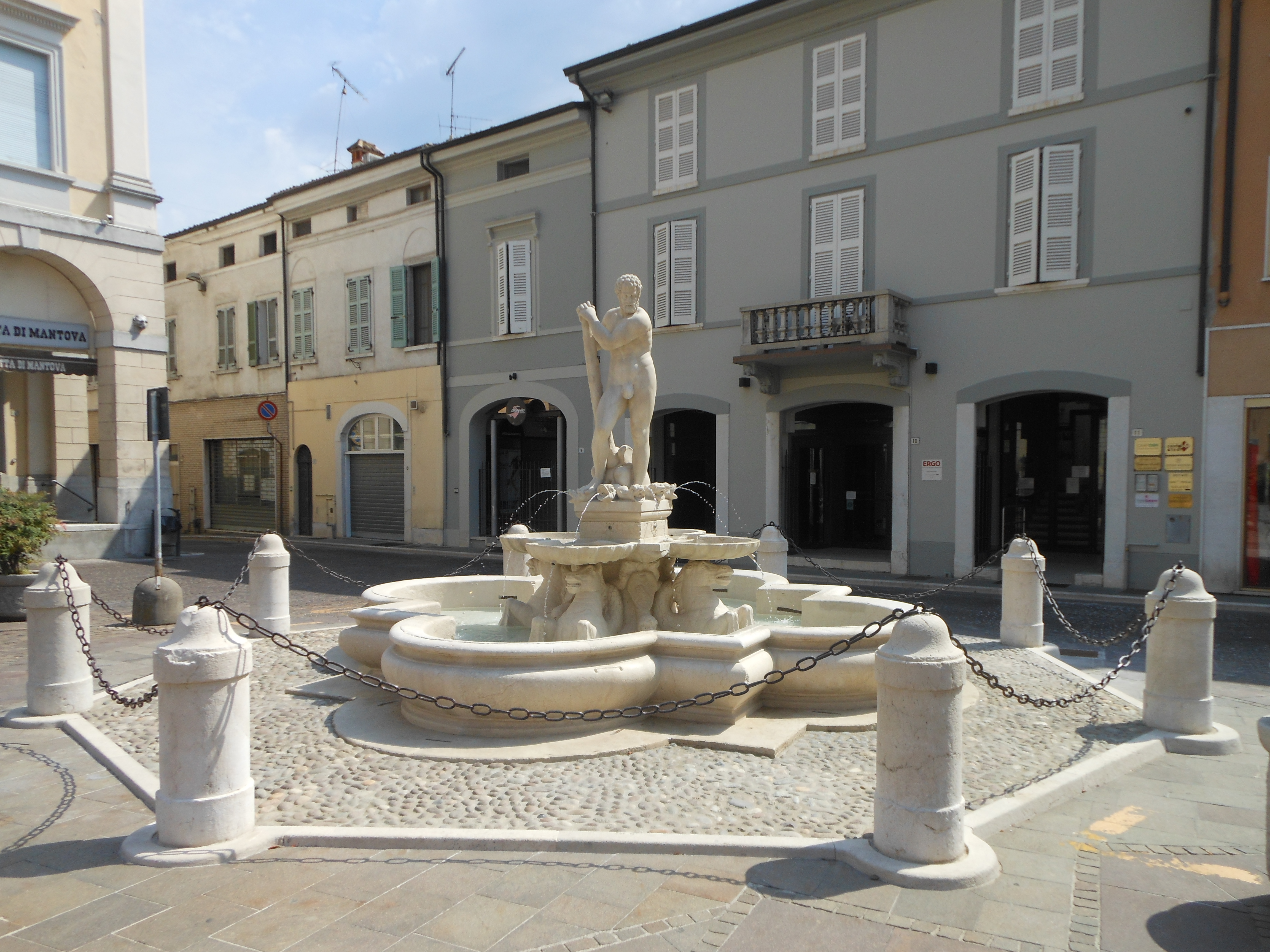 Fontana di Ercole