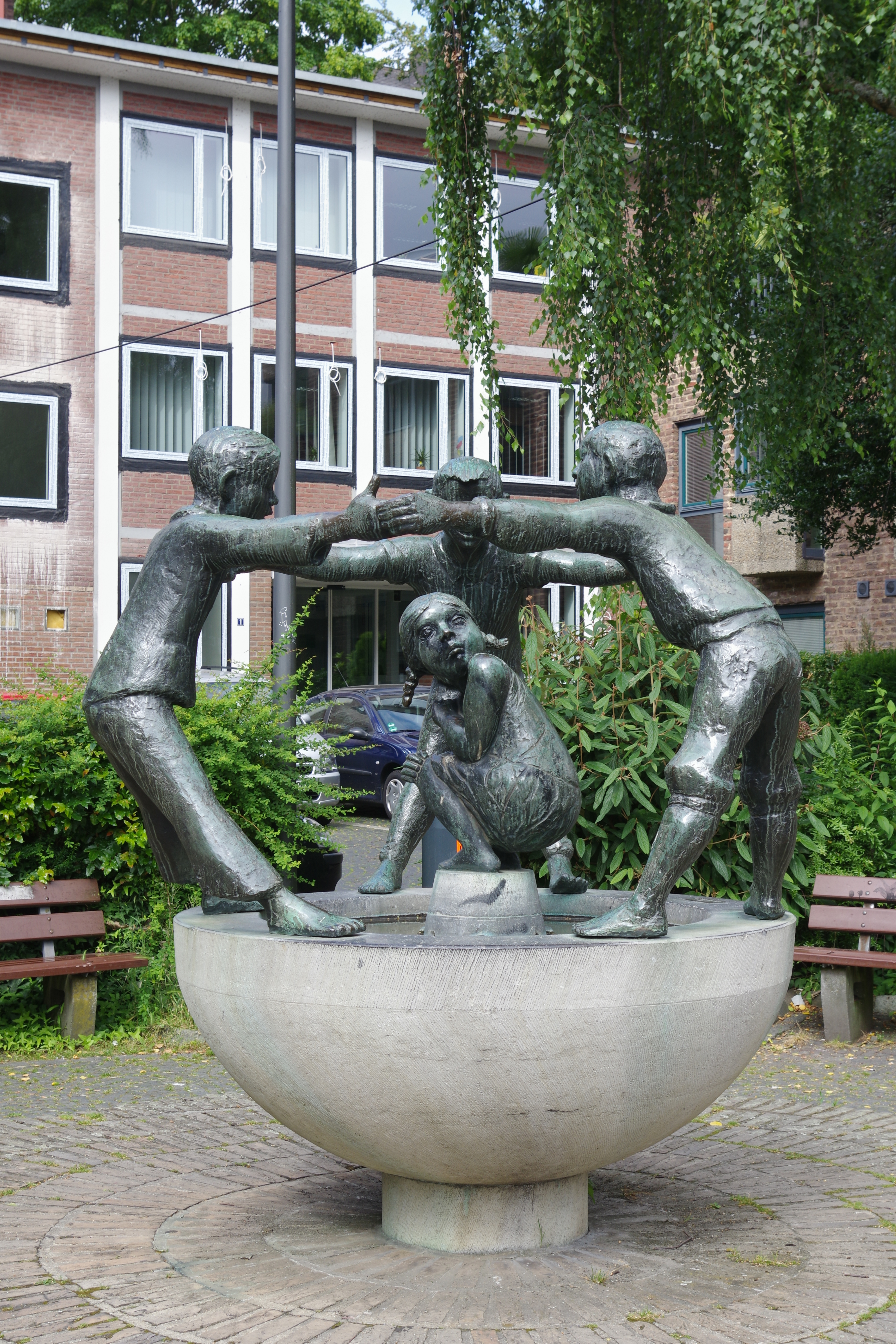 Türelüre-Lißje-Brunnen