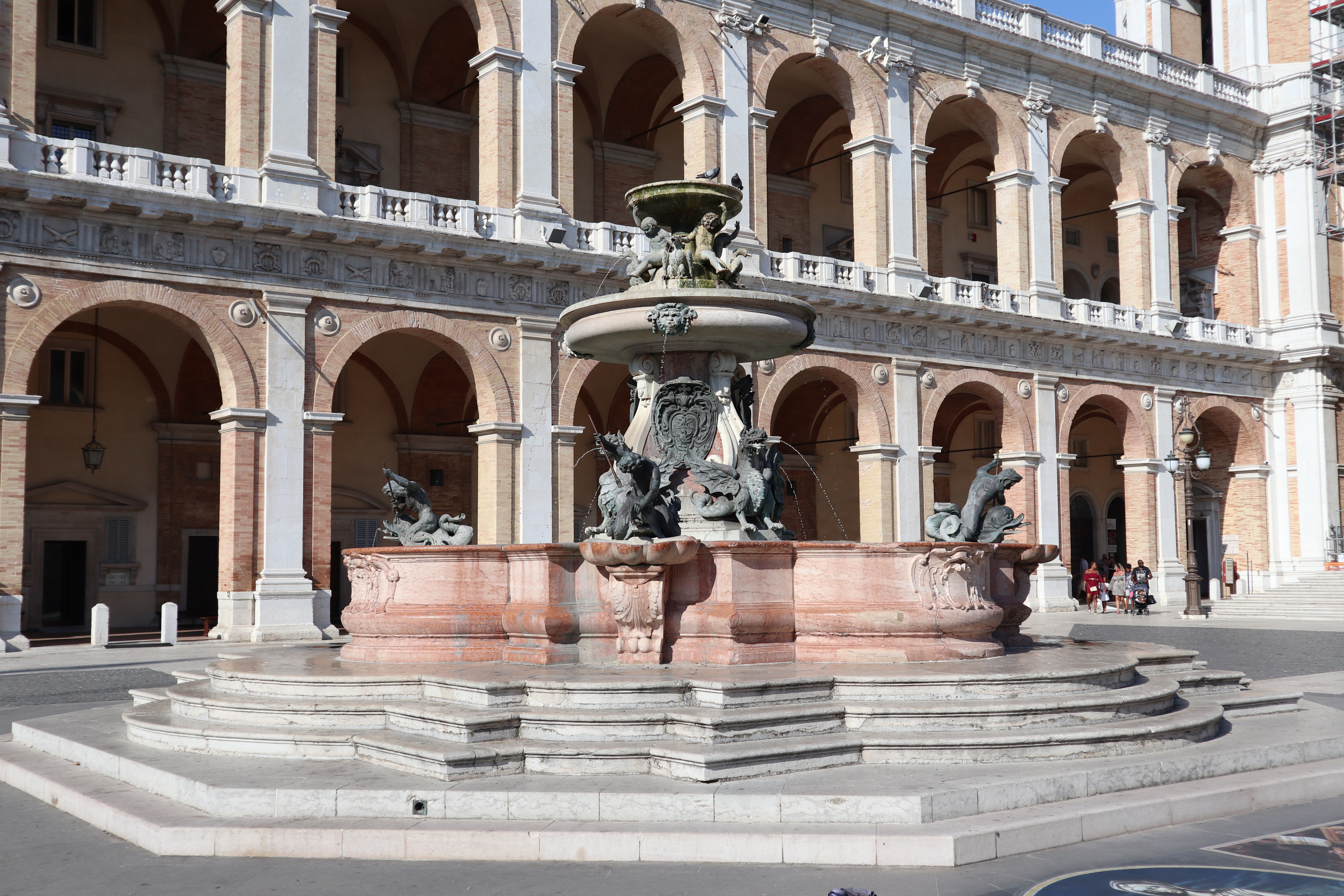 Fontana Maggiore