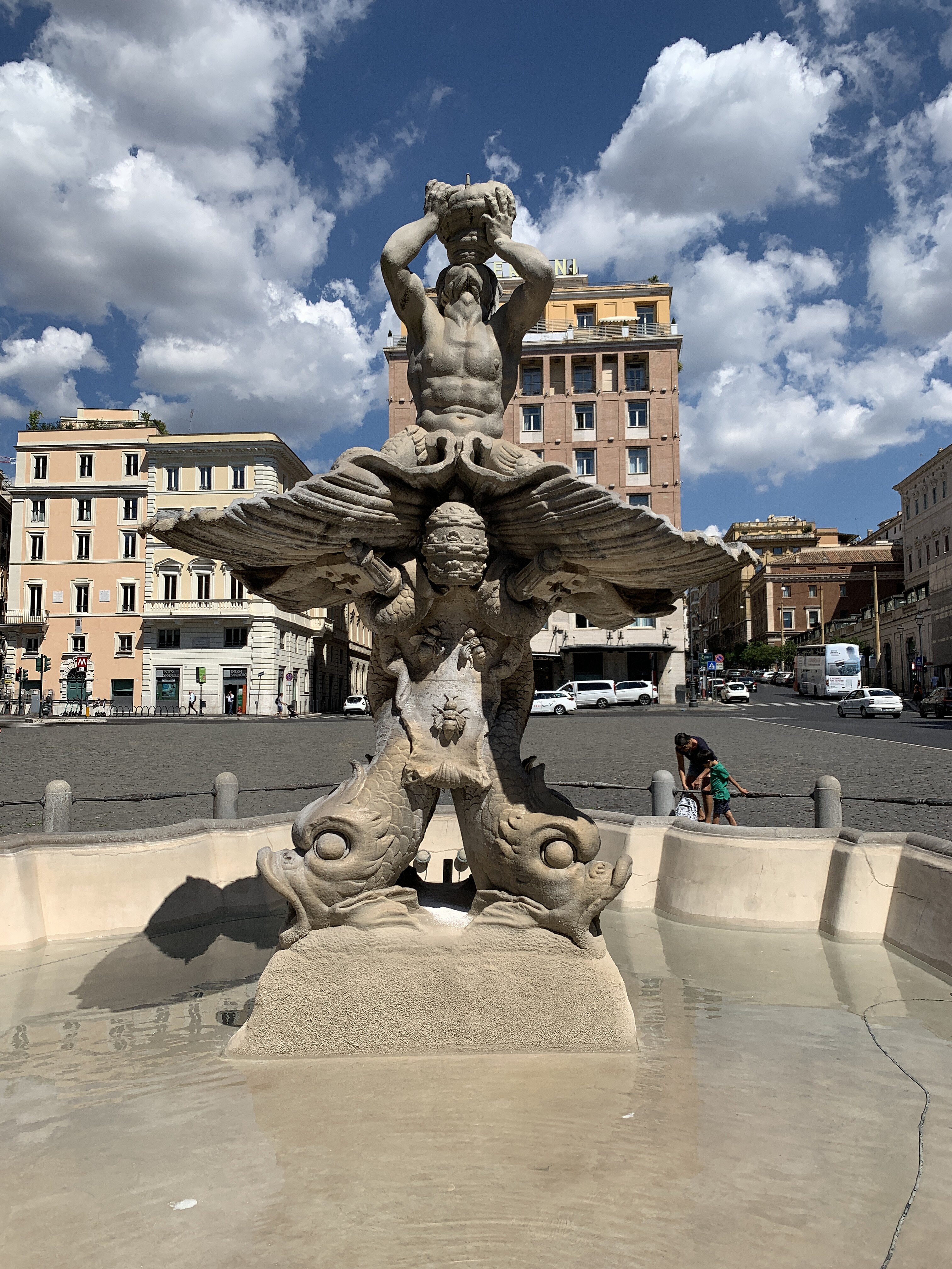 Fontana del Tritone