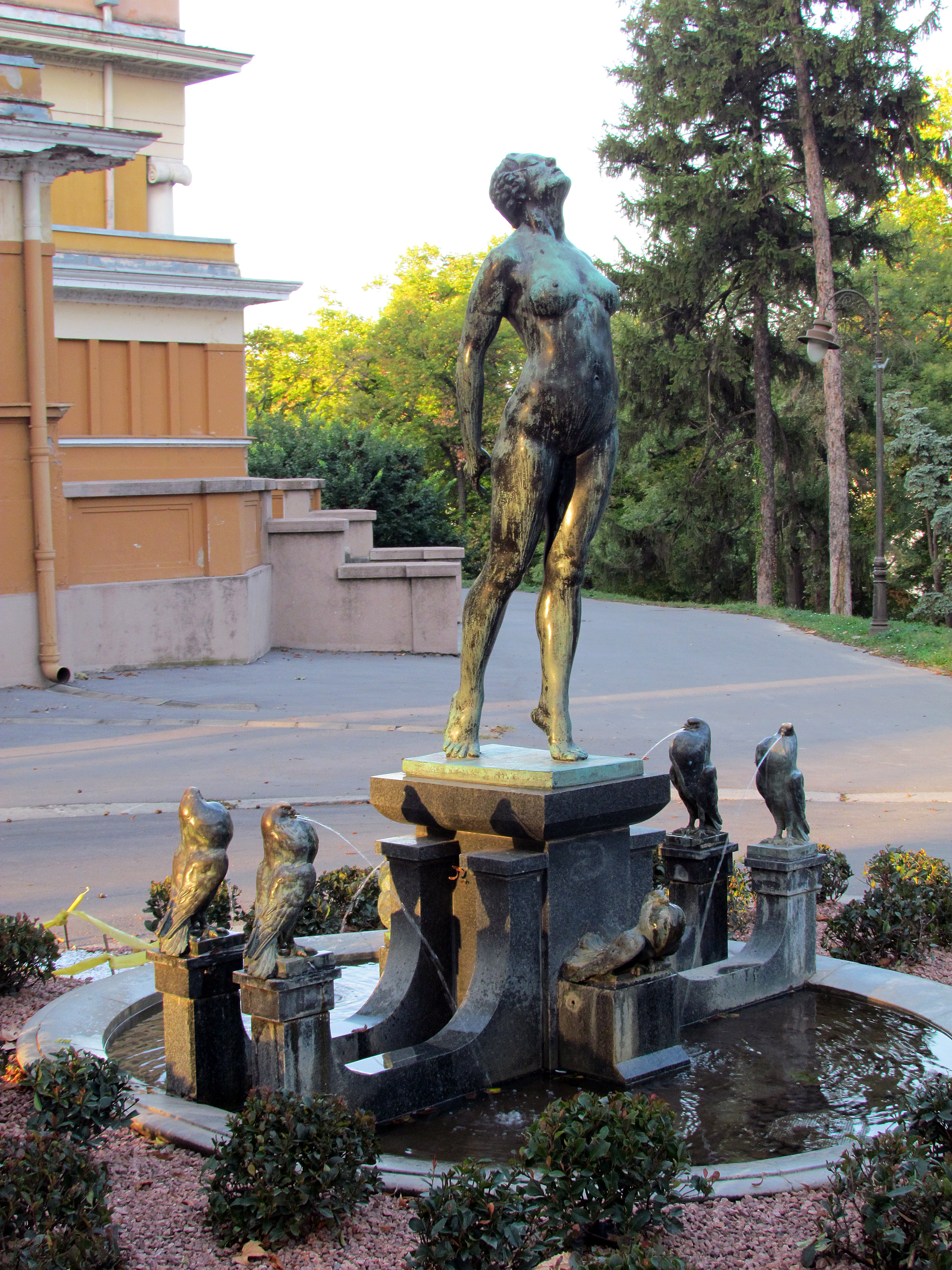 Фонтана „Буђење”