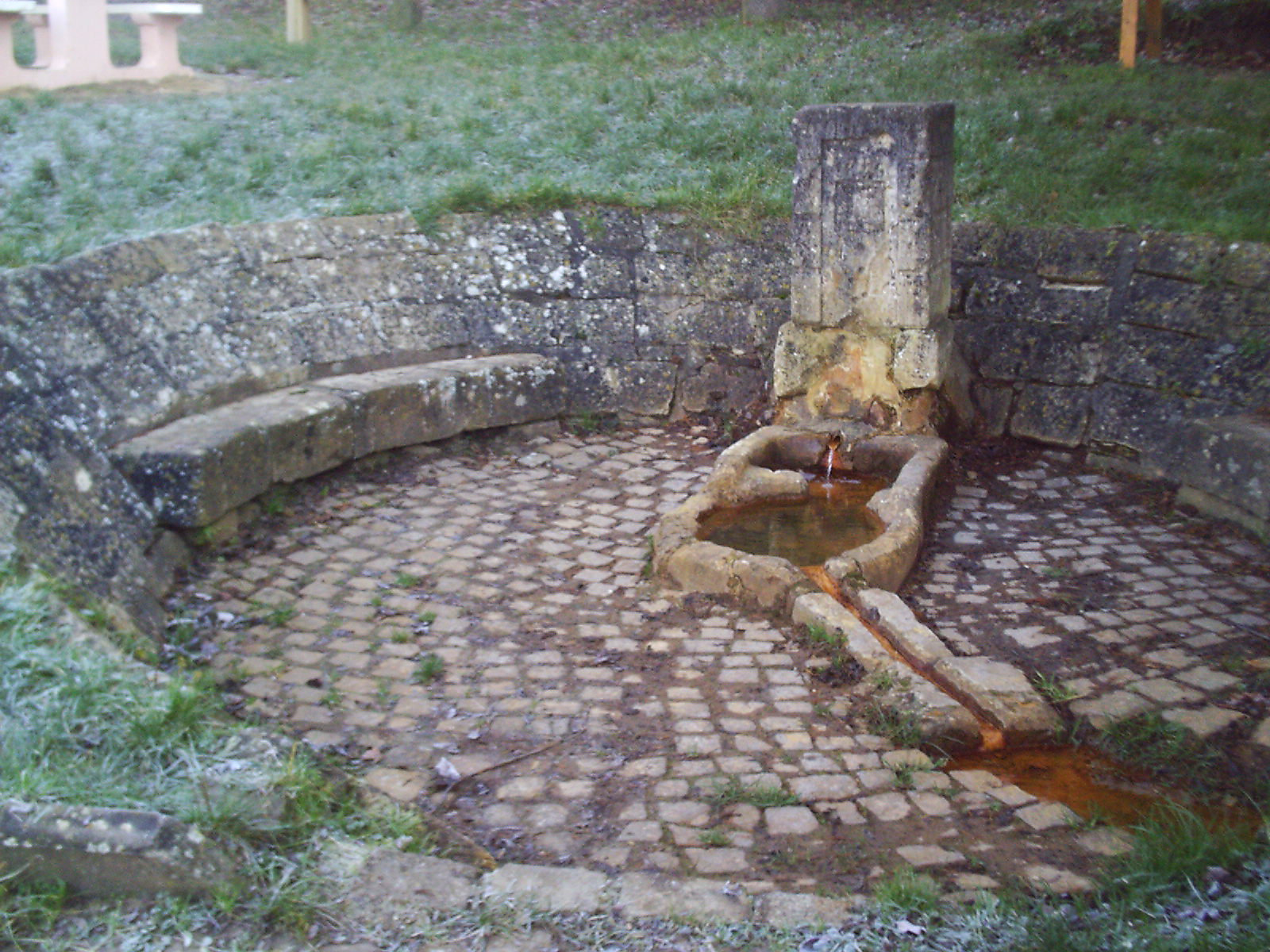 La Fontaine rouge