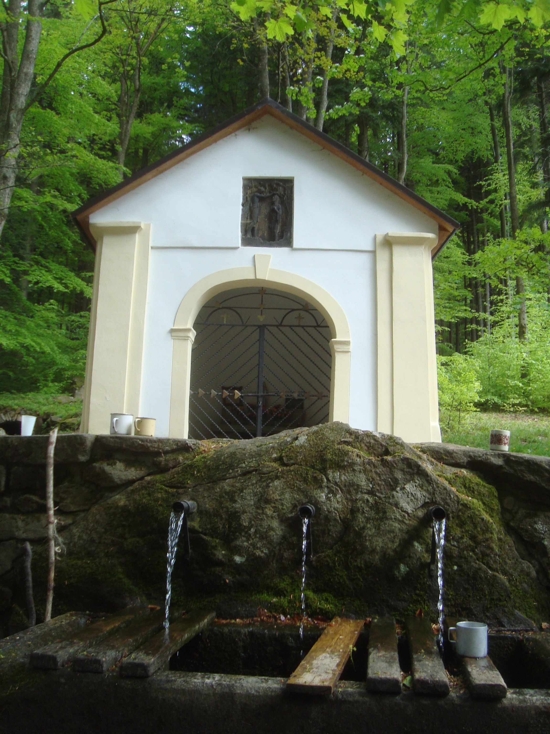 Zlatá studánka / zázračný pramen