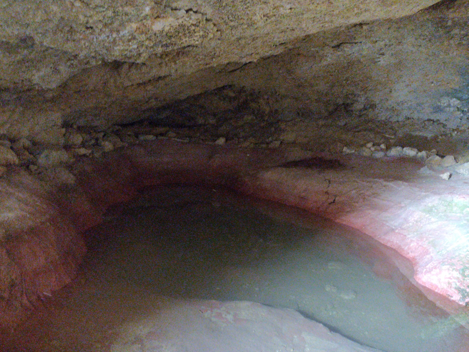 מעיין המערה באביגיל