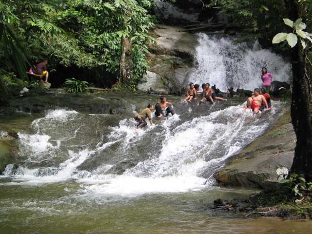 Gabai Waterfall (lower cascade)