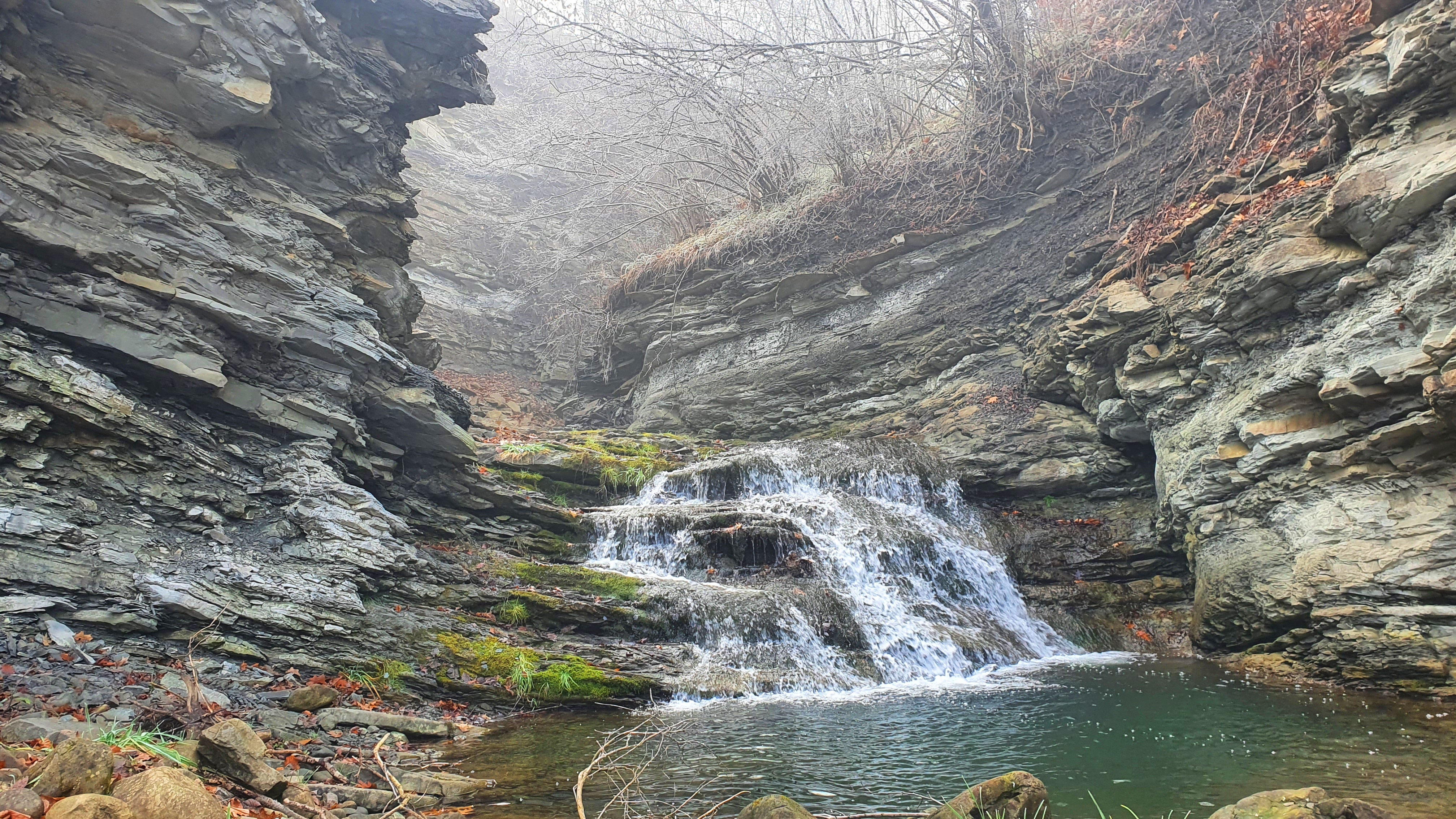 Зарічанський водоспад