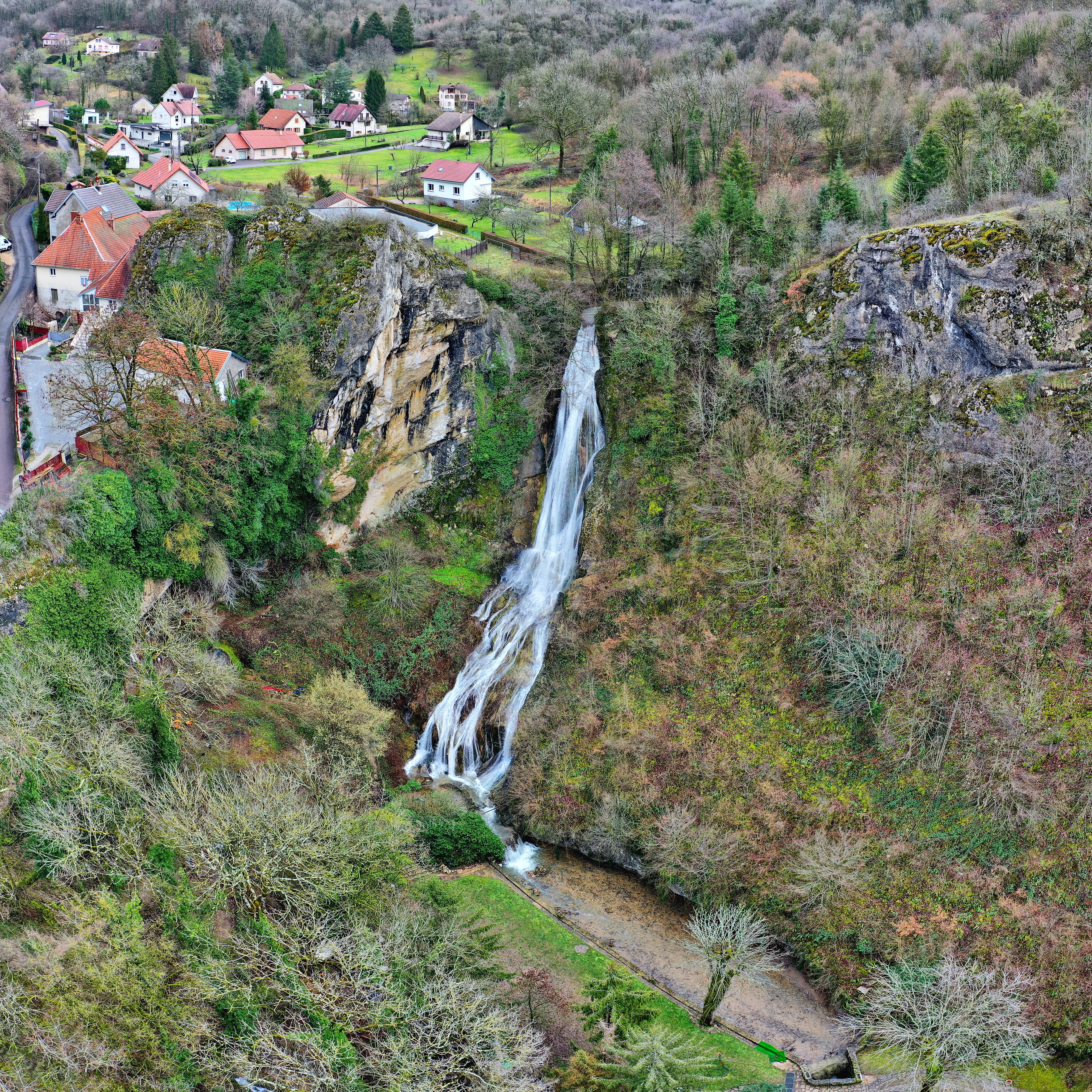Cascade du Bout du Monde