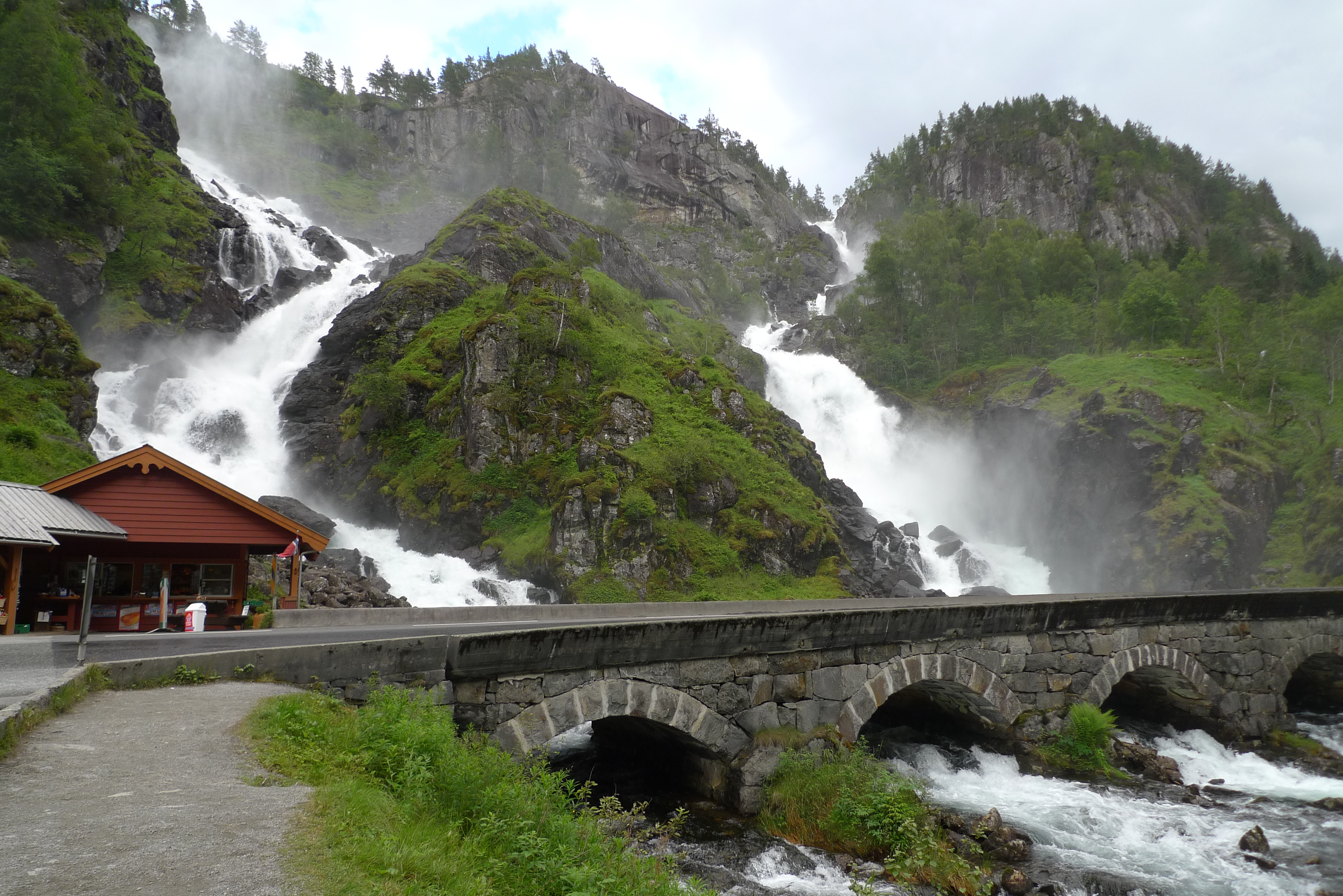 Låtefossen