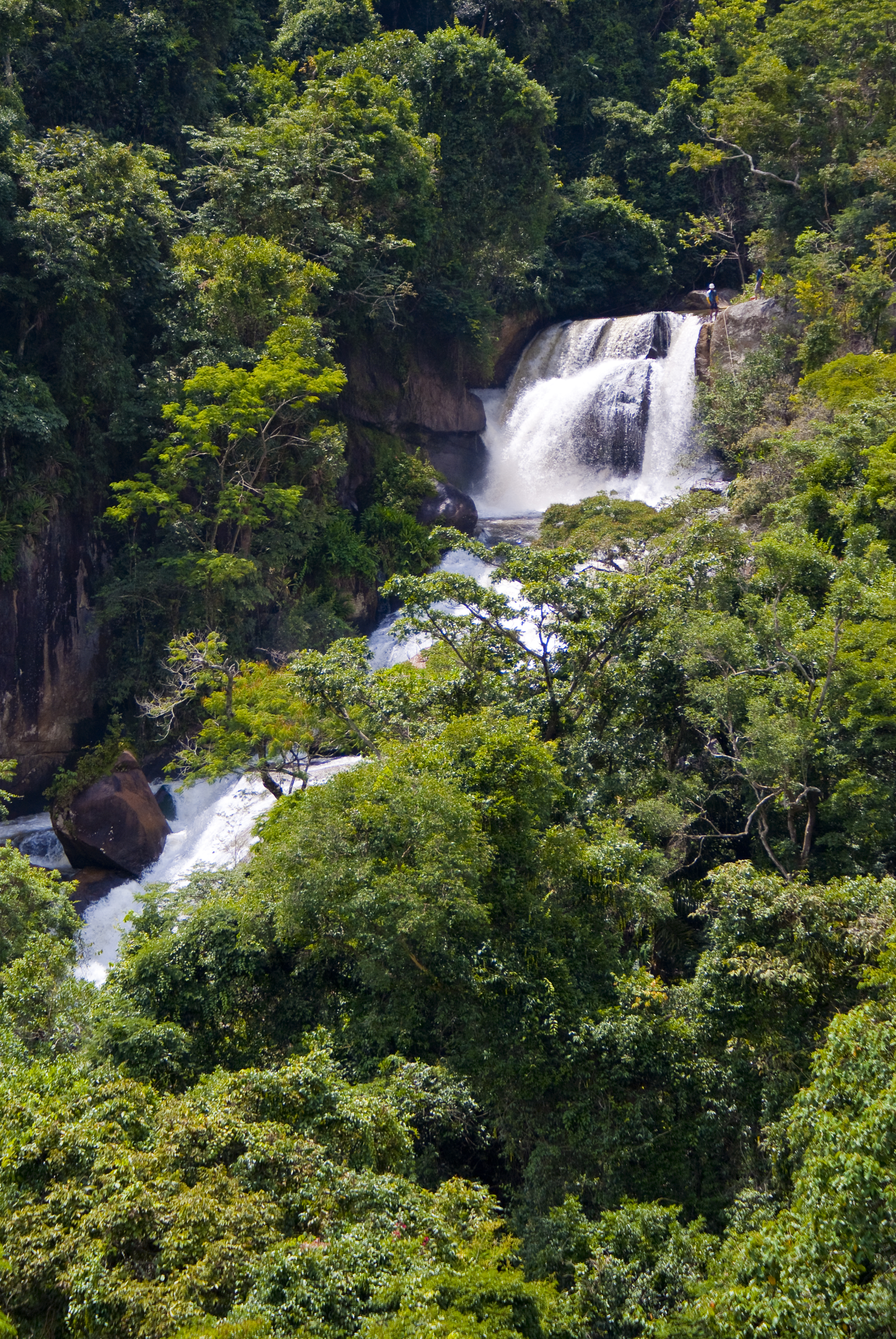 Cachoeira dos Henriques