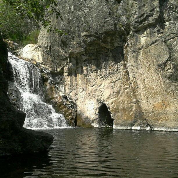 Водопад на Мокрањској стени